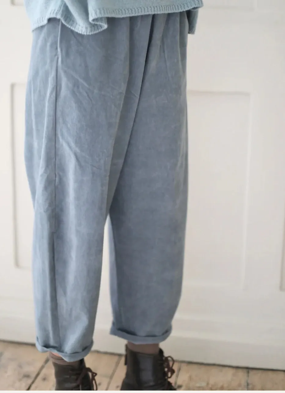 Apuntob Trousers in Corduroy Sea